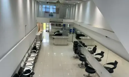 Sala Comercial para alugar em Vila Hortência de 106.00m²