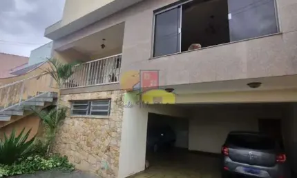 Sobrado para venda em Vila Aquilino de 320.00m² com 4 Quartos, 1 Suite e 5 Garagens