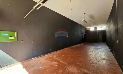 Imóvel Comercial para alugar em Vila Boaventura de 102.00m² com 2 Garagens