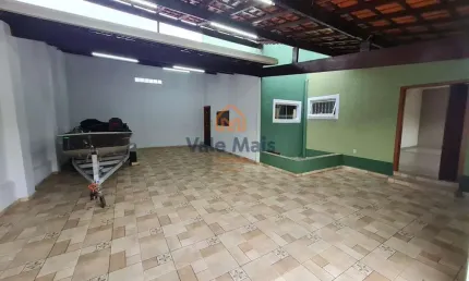 Casa para alugar em Jardim São José de 240.00m² com 4 Quartos, 1 Suite e 4 Garagens
