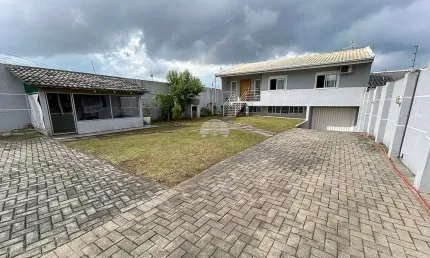Casa para venda em Atuba de 253.00m² com 3 Quartos, 1 Suite e 6 Garagens