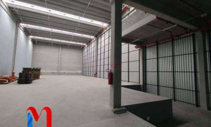 Galpão / Depósito / Armazém para alugar em Parque Jaçatuba de 891.00m² com 7 Garagens