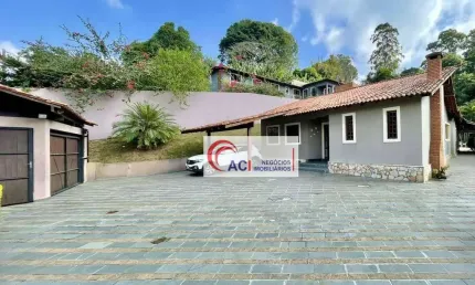 Casa de Condomínio para venda em Chácara Dos Lagos de 321.00m² com 3 Quartos, 3 Suites e 8 Garagens