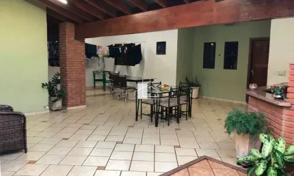 Casa para venda em Residencial Ana Célia de 215.00m² com 3 Quartos, 1 Suite e 3 Garagens