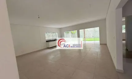 Casa de Condomínio para alugar em Chácara Dos Junqueiras de 198.00m² com 3 Quartos, 1 Suite e 6 Garagens