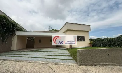 Casa de Condomínio para alugar em Chácara Dos Junqueiras de 198.00m² com 3 Quartos, 1 Suite e 6 Garagens