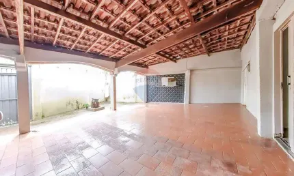 Casa para venda em Conjunto Habitacional Narciso Gomes de 155.39m² com 3 Quartos e 3 Garagens