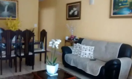 Sobrado para venda em Centro de 224.00m² com 2 Quartos e 2 Garagens