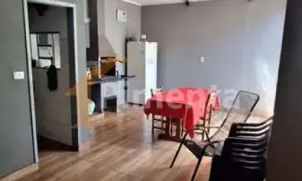 Casa para venda em Jardim Jandaia de 172.00m² com 3 Quartos, 1 Suite e 5 Garagens