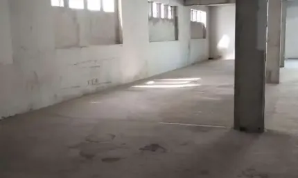 Loja para alugar em Centro de 680.00m² com 4 Garagens