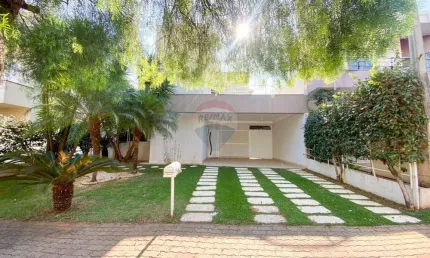 Casa de Condomínio para alugar em Jardim Imperador de 205.00m² com 3 Quartos, 3 Suites e 4 Garagens