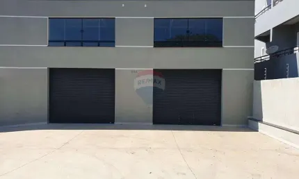 Galpão / Depósito / Armazém para alugar em Jardim Europa de 246.00m² com 4 Garagens