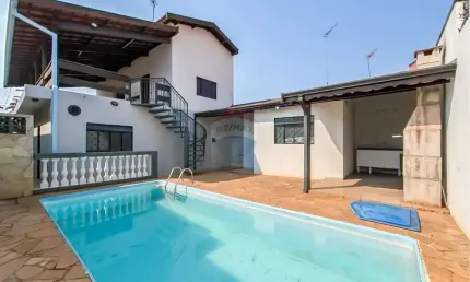 Sobrado para venda em Jardim Do Sol de 244.00m² com 4 Quartos, 1 Suite e 3 Garagens