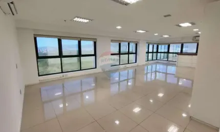 Sala Comercial para alugar em Barra Da Tijuca de 74.00m² com 2 Garagens