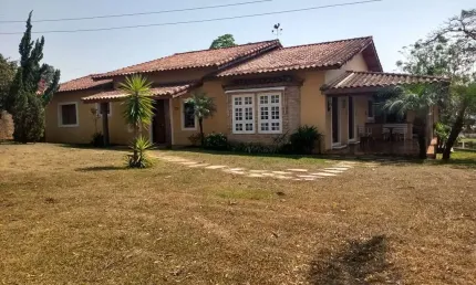 Fazenda / Sítio para venda em Centro de 99999.00m² com 3 Quartos, 2 Suites e 6 Garagens