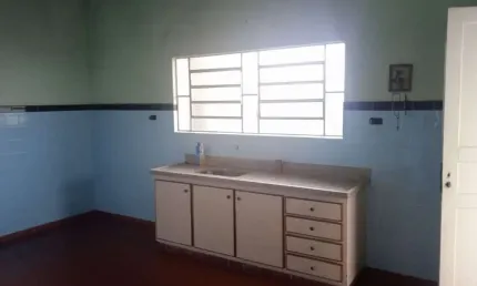 Casa para venda em Algodoal de 165.00m² com 3 Quartos e 6 Garagens
