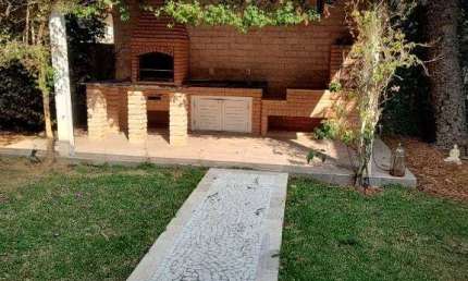 Casa de Condomínio para venda em Aldeia Da Serra de 230.00m² com 3 Quartos, 1 Suite e 4 Garagens