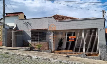 Casa para venda em Centro de 167.00m² com 4 Quartos e 1 Suite