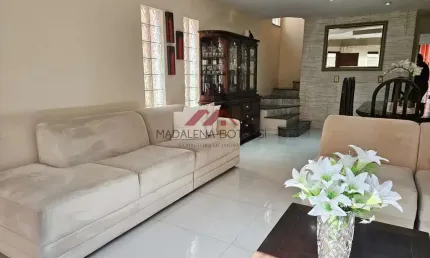Casa para venda em Parque Santana de 161.00m² com 3 Quartos, 1 Suite e 2 Garagens
