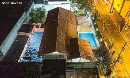 Loja para alugar em Vila Horizonte de 400.00m² com 5 Quartos, 2 Suites e 4 Garagens