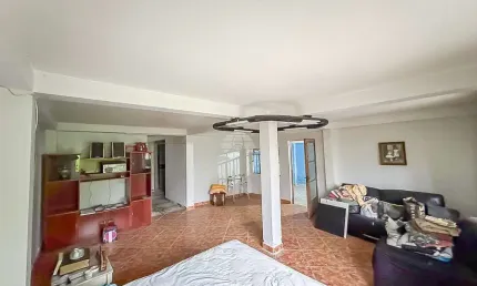 Sobrado para venda em Atuba de 190.00m² com 6 Quartos