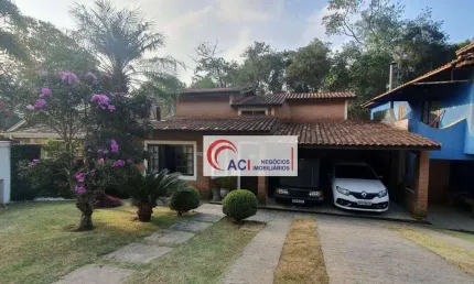 Casa de Condomínio para venda em Vila Verde de 223.00m² com 3 Quartos, 1 Suite e 2 Garagens