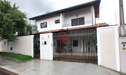 Casa para venda em Vila Capuava de 251.00m² com 4 Quartos, 1 Suite e 4 Garagens
