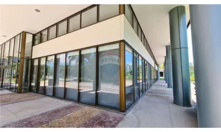 Imóvel Comercial para alugar em Barra Da Tijuca de 330.00m² com 10 Garagens