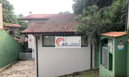 Casa de Condomínio para venda em Granja Viana de 392.00m² com 5 Quartos, 3 Suites e 2 Garagens