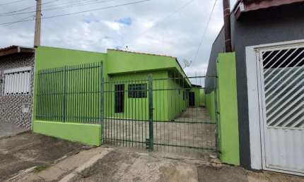 Casa para venda em Jardim Santa Marta de 52.00m² com 3 Quartos e 2 Garagens