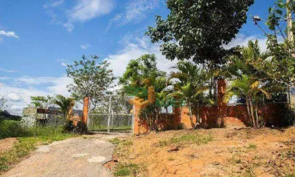 Chácara para venda e aluguel em Éden de 216.00m² com 5 Quartos, 2 Suites e 4 Garagens