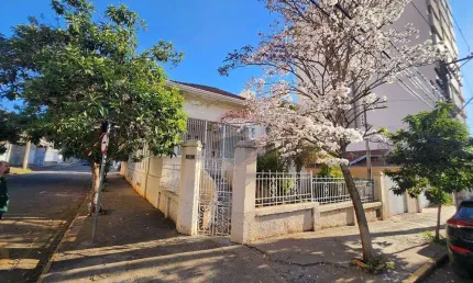 Prédio Comercial para alugar em Centro de 146.44m² com 3 Quartos e 10 Garagens