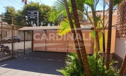 Casa para venda em Jardim Ártico de 222.00m² com 3 Quartos, 1 Suite e 3 Garagens