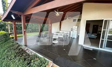Sobrado para venda em Jardim das Cachoeiras de 233.00m² com 4 Quartos, 3 Suites e 5 Garagens