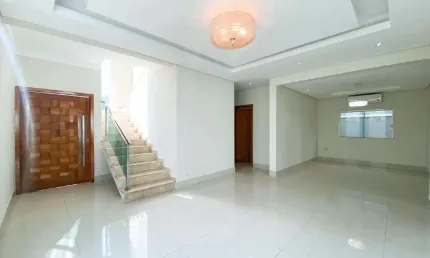 Casa de Condomínio para alugar em Condomínio Bella Città de 271.22m² com 4 Quartos, 4 Suites e 4 Garagens