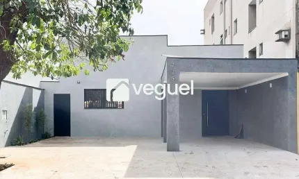Casa para alugar em Condomínio Itamaraty de 253.06m² com 3 Quartos, 3 Suites e 3 Garagens