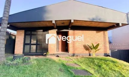 Casa para alugar em Jardim Sumaré de 393.49m² com 4 Quartos, 1 Suite e 5 Garagens