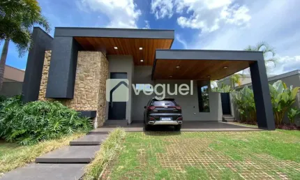 Casa de Condomínio para alugar em Residencial e Empresarial Alphaville de 290.00m² com 4 Quartos, 4 Suites e 4 Garagens