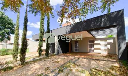 Casa de Condomínio para alugar em Jardim Olhos D´Água de 320.00m² com 3 Quartos, 3 Suites e 8 Garagens