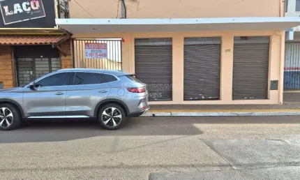 Imóvel Comercial para venda e aluguel em Centro de 320.00m²