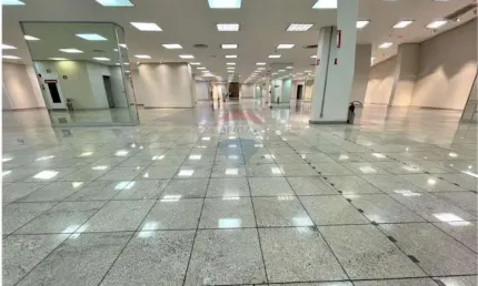 Imóvel Comercial para alugar em Centro de 3072.00m²