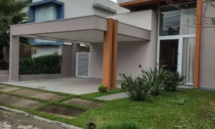 Casa para venda em Botujuru de 160.00m² com 3 Quartos, 3 Suites e 4 Garagens