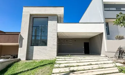 Casa de Condomínio para venda em Jardim Tatuapé de 260.00m² com 3 Quartos, 1 Suite e 4 Garagens