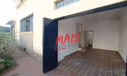 Sobrado para alugar em Embaré de 220.00m² com 3 Quartos e 1 Garagem
