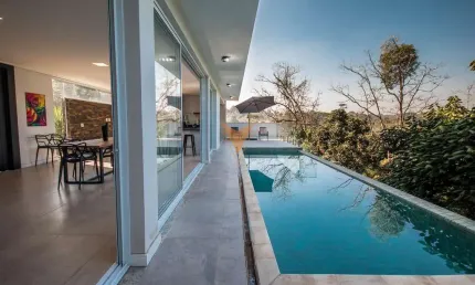 Casa para venda em Chácara Dos Lagos de 435.90m² com 4 Quartos, 4 Suites e 8 Garagens