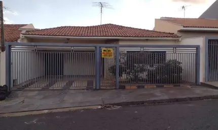 Casa para alugar em Residencial Macedo Teles Ii de 157.00m² com 4 Quartos, 1 Suite e 4 Garagens