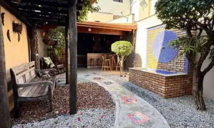 Sobrado para venda em Vila Augusta de 281.00m² com 3 Quartos, 3 Suites e 4 Garagens