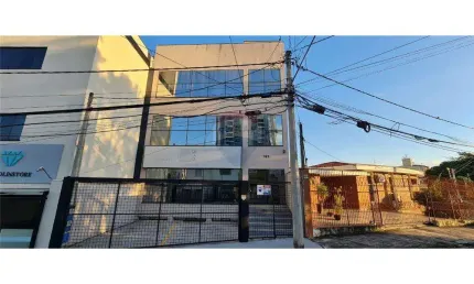 Prédio Comercial para venda em Jardim Faculdade de 200.00m² com 2 Garagens