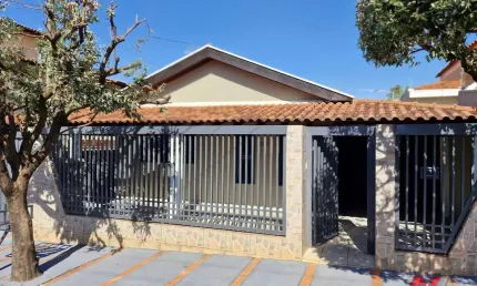 Casa para alugar em Santos Dumont de 100.00m² com 2 Quartos, 1 Suite e 2 Garagens