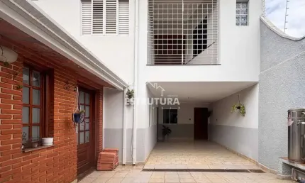 Casa para venda em Vila Santo Antônio de 182.00m² com 4 Quartos, 1 Suite e 2 Garagens
